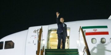 Pezeshkian’s Visit to Pakistan Hailed as ‘New Era’ in Regional Ties