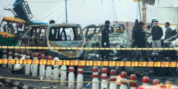 Connecting the dots in the Red Fort car blast